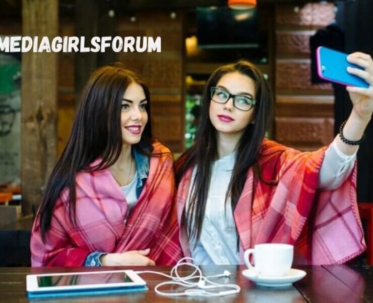 Socialmediagirlsforum
