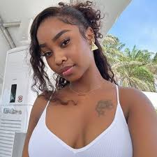 我们已相互关注，开始聊天吧[偷笑r]