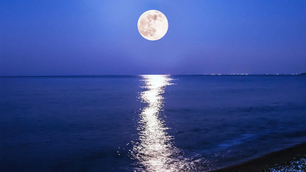 Moon 10